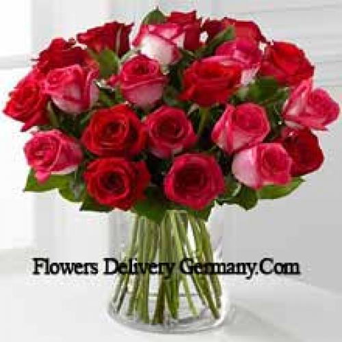 25 Cute Roses in Vase